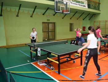 MISTRZOSTWA MIASTA ŻYWCA W TENISIE STOŁOWYM – ZDJĘCIA + WYNIKI - zdjęcie27