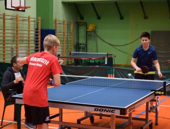 MISTRZOSTWA MIASTA ŻYWCA W TENISIE STOŁOWYM – ZDJĘCIA + WYNIKI - zdjęcie33