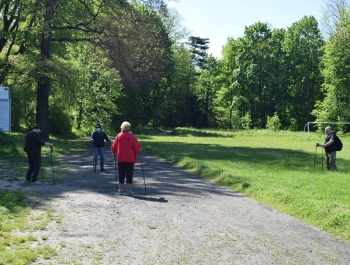 Nordic Walking z Senior/kami- zdjęcia :) - zdjęcie 4