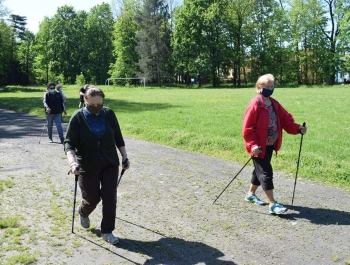 Nordic Walking z Senior/kami- zdjęcia :) - zdjęcie 7