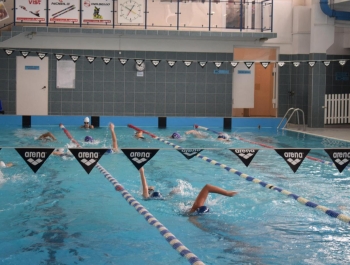 ZAWODY PŁYWACKIE - WYNIKI + ZDJĘCIA - zdjęcie10