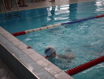 ZAWODY PŁYWACKIE - WYNIKI + ZDJĘCIA - zdjęcie51