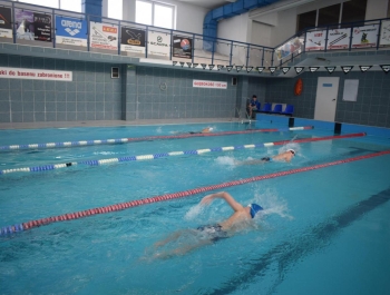 ZAWODY PŁYWACKIE - WYNIKI + ZDJĘCIA - zdjęcie27