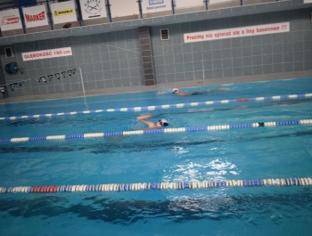 ZAWODY PŁYWACKIE - WYNIKI + ZDJĘCIA - zdjęcie31