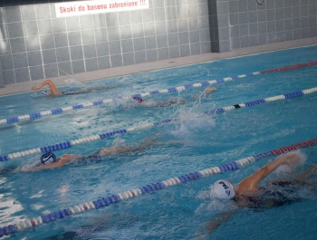 ZAWODY PŁYWACKIE - WYNIKI + ZDJĘCIA - zdjęcie59