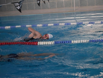 ZAWODY PŁYWACKIE - WYNIKI + ZDJĘCIA - zdjęcie82