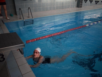 ZAWODY PŁYWACKIE - WYNIKI + ZDJĘCIA - zdjęcie85