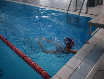 ZAWODY PŁYWACKIE - WYNIKI + ZDJĘCIA - zdjęcie86