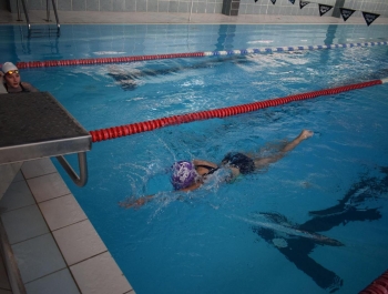 ZAWODY PŁYWACKIE - WYNIKI + ZDJĘCIA - zdjęcie87