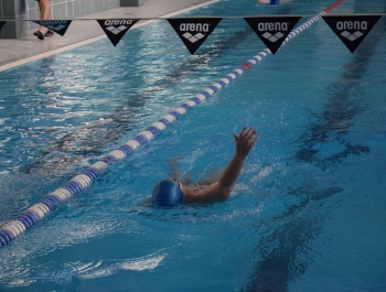 ZAWODY PŁYWACKIE - WYNIKI + ZDJĘCIA - zdjęcie93