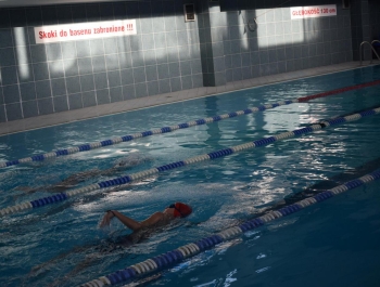 ZAWODY PŁYWACKIE - WYNIKI + ZDJĘCIA - zdjęcie106