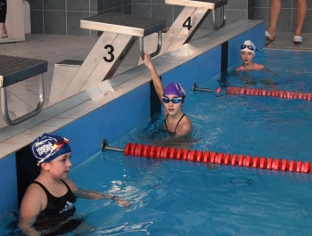 ZAWODY PŁYWACKIE - WYNIKI + ZDJĘCIA - zdjęcie128