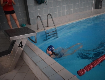 ZAWODY PŁYWACKIE - WYNIKI + ZDJĘCIA - zdjęcie133