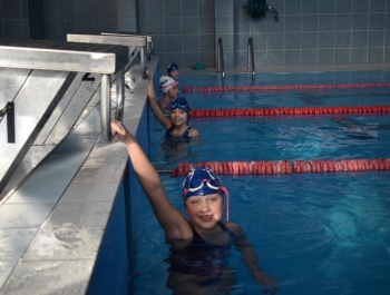 ZAWODY PŁYWACKIE - WYNIKI + ZDJĘCIA - zdjęcie138