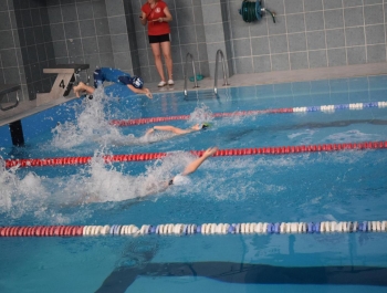 ZAWODY PŁYWACKIE - WYNIKI + ZDJĘCIA - zdjęcie144