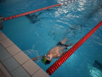 ZAWODY PŁYWACKIE - WYNIKI + ZDJĘCIA - zdjęcie149