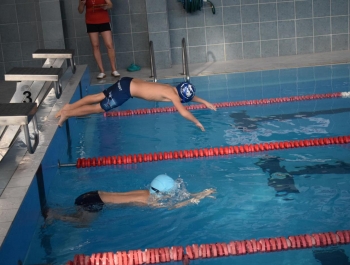 ZAWODY PŁYWACKIE - WYNIKI + ZDJĘCIA - zdjęcie154