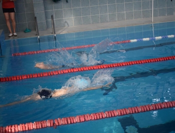 ZAWODY PŁYWACKIE - WYNIKI + ZDJĘCIA - zdjęcie155