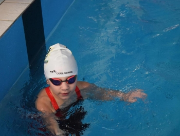 ZAWODY PŁYWACKIE - WYNIKI + ZDJĘCIA - zdjęcie160